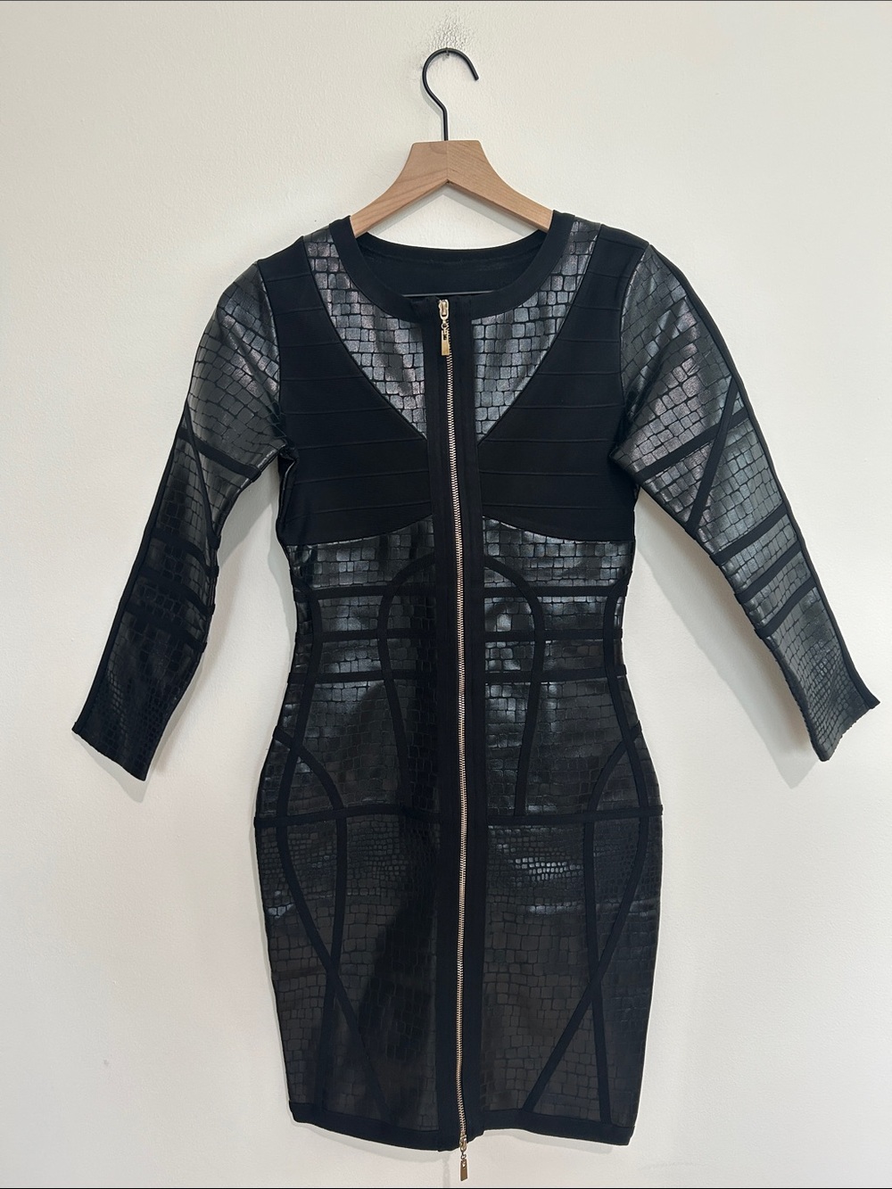 Black Crocodile Front Zip Bandage Dress Size Large EUC